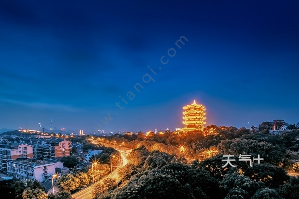 登金陵凤凰台赏析登金陵凤凰台全诗翻译