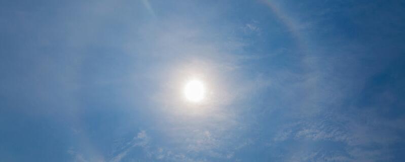 太阳的表面温度能达到多少度 太阳的表面温度多少度