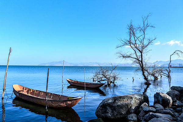 洱海跟泸沽湖哪个好玩 洱海跟泸沽湖哪个值得一去