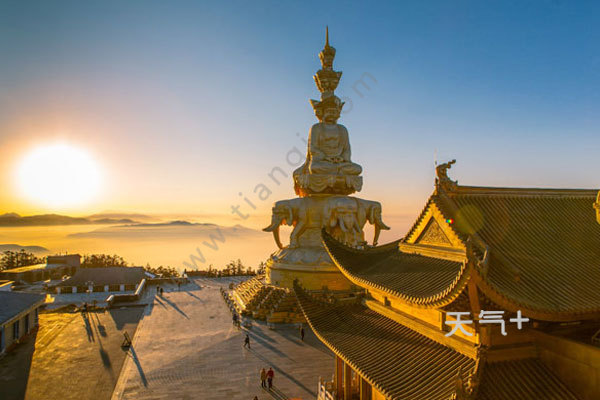 峨眉山跟青城山哪个好玩 峨眉山跟青城山哪个值得去