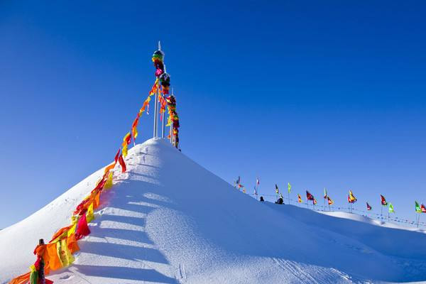 哈尔滨滑雪场哪个好 哈尔滨滑雪场推荐