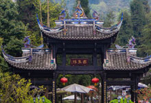 成都怎么坐車到青城山 青城山好玩嗎
