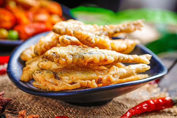 怎么炸鱼才酥 香酥炸鱼的做法