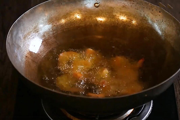 蒜蓉炒大虾的做法 蒜蓉大虾怎么炒好吃