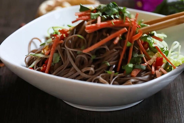 蕎麥麵怎麼吃家常蕎麥麵的做法