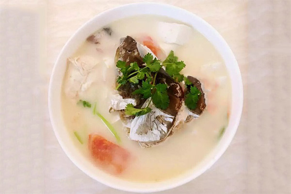 魚頭燉豆腐做法魚頭燉豆腐怎麼燉