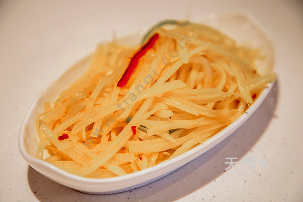 土豆丝家常做法不用焯水 tqjia