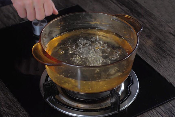 盐水腌咸鸭蛋的做法 腌咸鸭蛋的方法