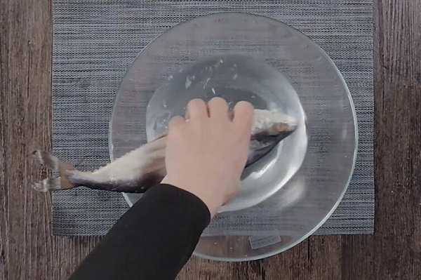 香煎鲅鱼的做法 家常香煎鲅鱼怎么做