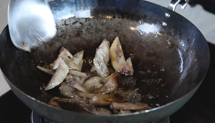 蚝油鸡翅的家常做法 鸡翅怎么做好吃