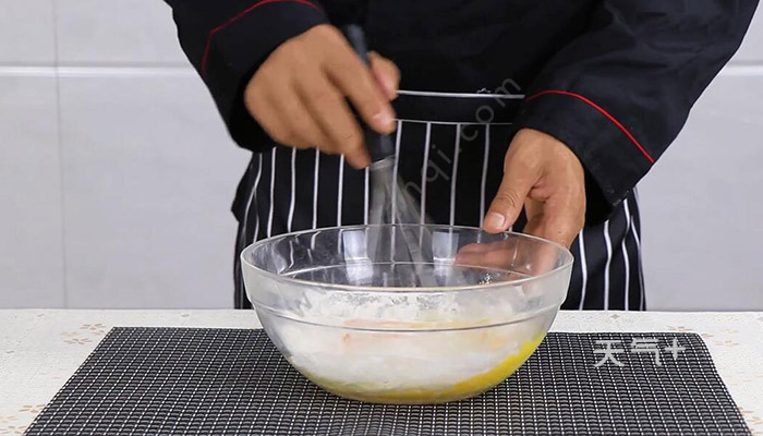 如何做蛋糕卷家常做法 tqjia