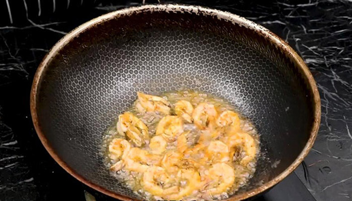 油焖大虾做法步骤 油焖大虾的做法