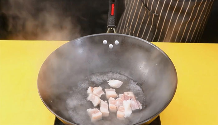 怎样做红烧肉好吃 家庭红烧肉的简单做法