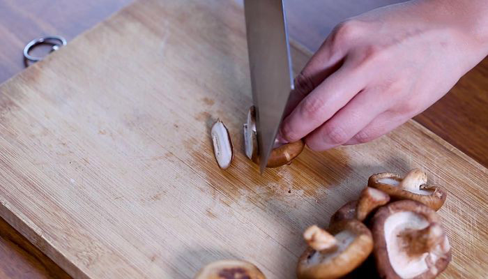 香菇炒毛豆的做法 香菇怎么炒