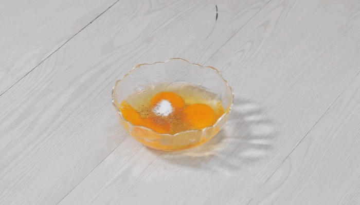 鸡蛋怎么炒好吃 蕨菜炒鸡蛋的做法