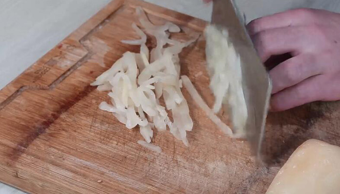 炒蕨菜的做法 老坛酸萝卜炒蕨菜的做法