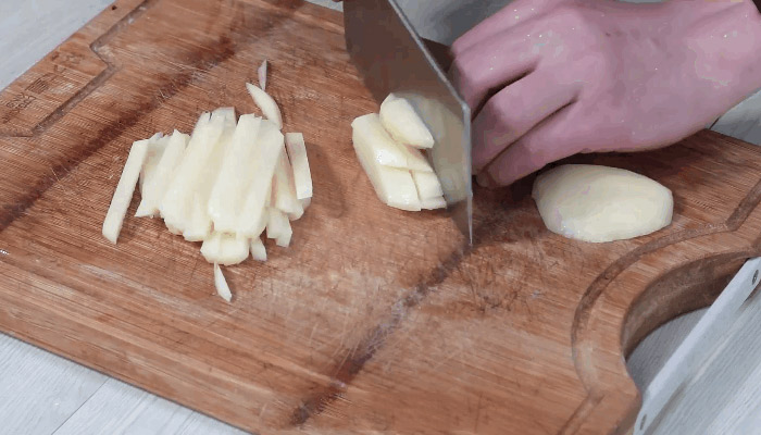 土豆怎么吃 干锅土豆的家常做法