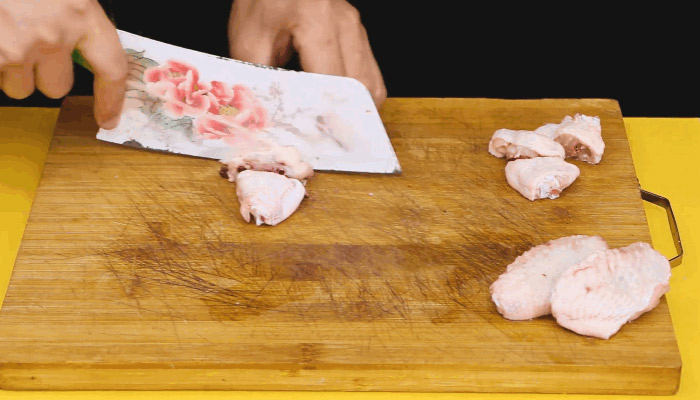 香菇焖鸡翅的做法 鸡翅怎么做