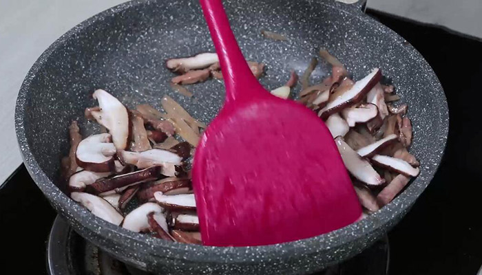 香菇榨菜肉丝的做法 榨菜肉丝怎么炒好吃
