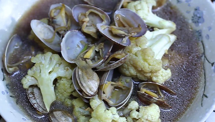 花蛤菜花汤的做法 花蛤怎么吃