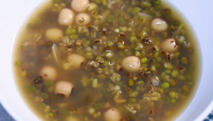 怎么做绿豆汤 莲子绿豆汤的做法