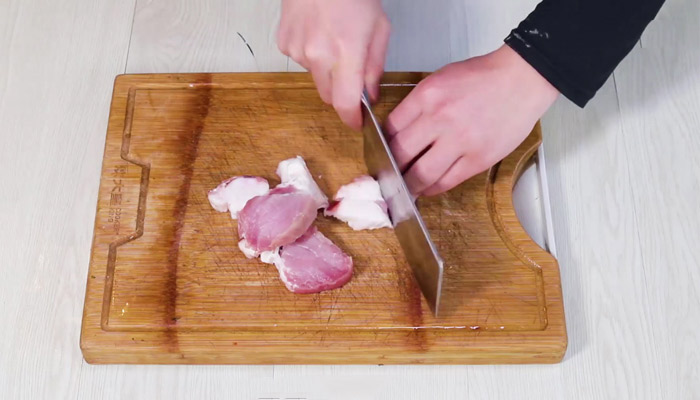 猪肉焖香芋的做法 猪肉焖香芋怎么煮