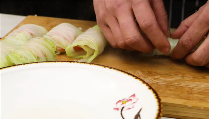白菜的家常做法 白菜卷怎么吃