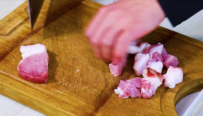 扁豆炖猪肉怎么做好吃 猪肉炖扁豆角的做法