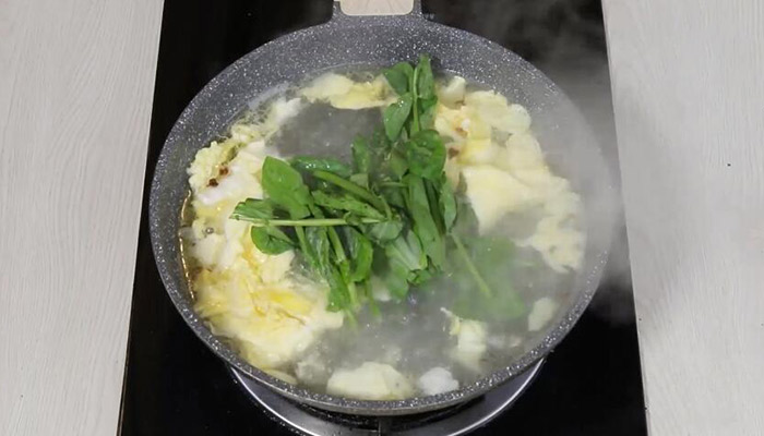 豌豆尖鸡蛋汤的做法 豌豆尖蛋汤怎么做