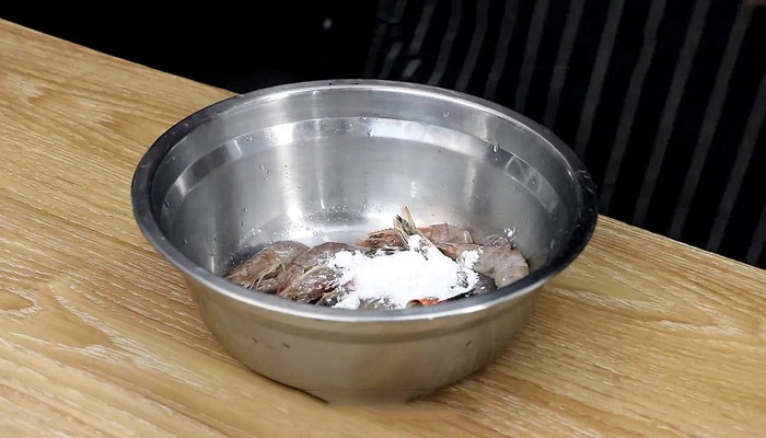 干锅虾的家常做法 干锅土豆虾的做法