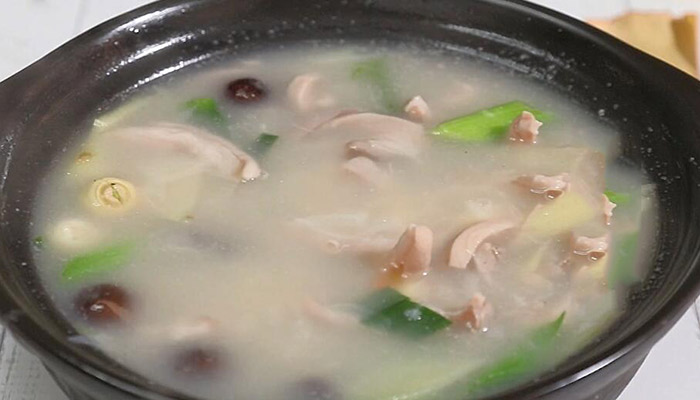 猪肚莲子怎么煲汤 猪肚莲子汤的做法
