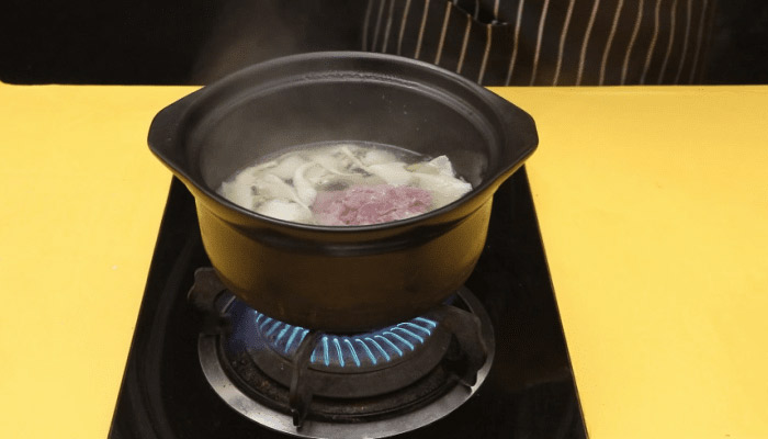 平菇瘦肉汤的做法 简单瘦肉汤的做法