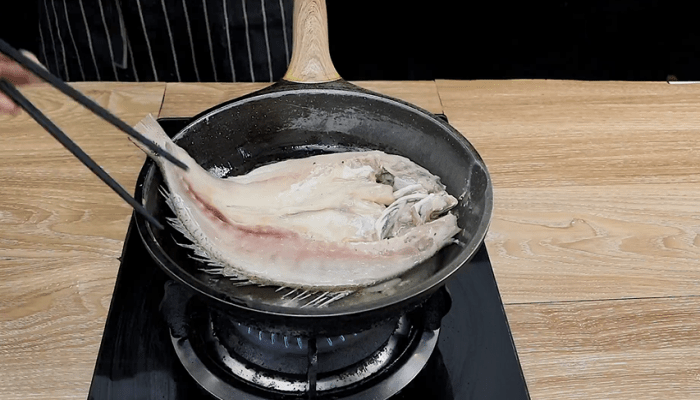 红烧黄花鱼怎么做 红烧黄花鱼的做法