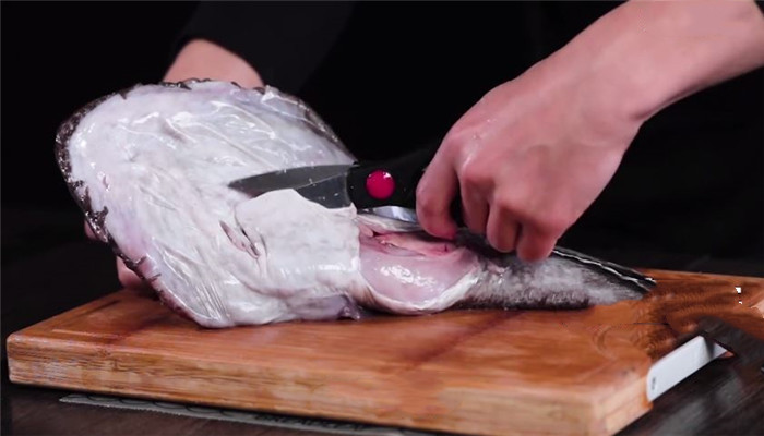 红烧安康鱼怎么做  红烧安康鱼的做法