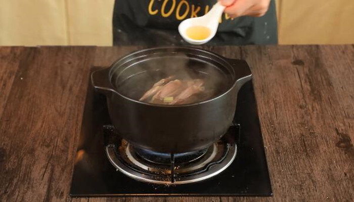 炖鸽子汤怎么做 炖鸽子汤的做法