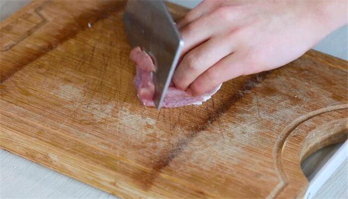 丝瓜瘦肉汤怎么做 丝瓜瘦肉汤的做法
