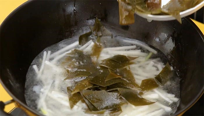 萝卜丝海带汤怎么做好喝 萝卜丝海带汤的做法