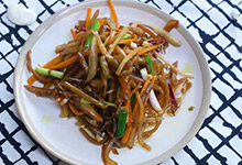 榨菜胡萝卜丝怎么炒 胡萝卜炒榨菜的做法