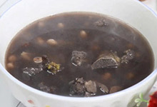 黑豆牛骨汤的做法 黑豆牛骨汤怎么做