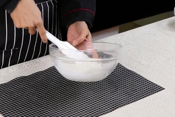 椰汁雪花糕的制作方法 雪花糕怎么做