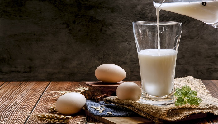 脱脂牛奶和全脂牛奶的区别 脱脂牛奶与全脂牛奶的不同之处