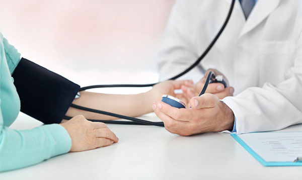 血压多少正常范围内 老人如何防治高血压