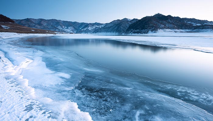 什么是可燃冰 可燃冰是冰吗