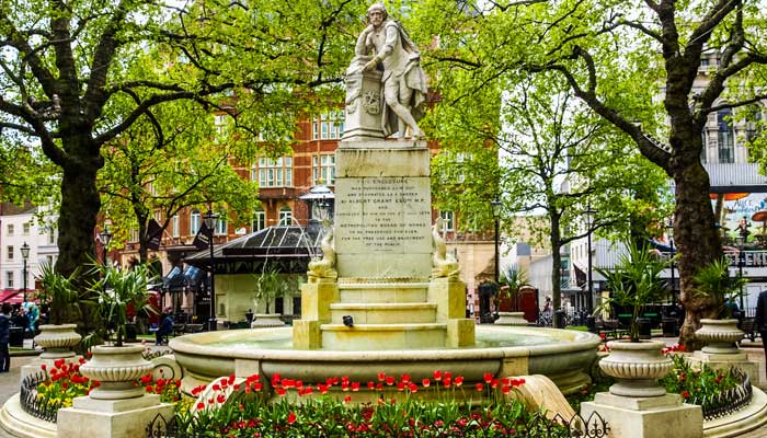 英国莎士比亚的四大喜剧是哪些