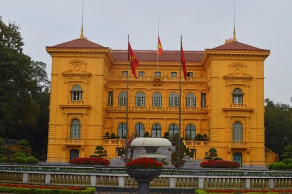 越南总统府面积12万平方米,约合180