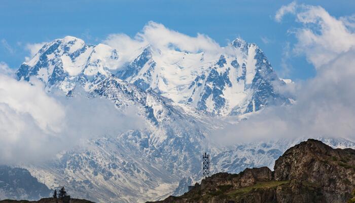 新疆阿拉套山美景如詩如畫藏在天山深處的浪漫