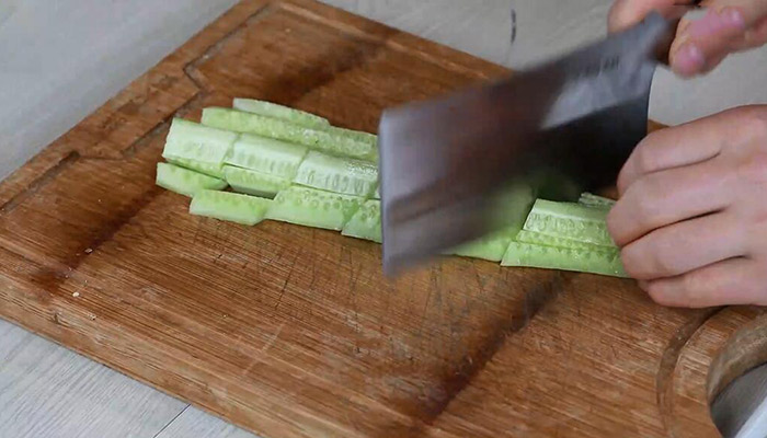 黄瓜怎么拌好吃 凉拌黄瓜的家常做法