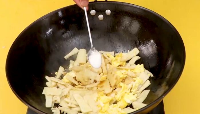 竹笋炒鸡蛋怎么炒 竹笋炒鸡蛋的做法