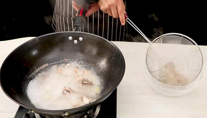 板栗炖鸡的做法 板栗炖鸡怎么做好吃