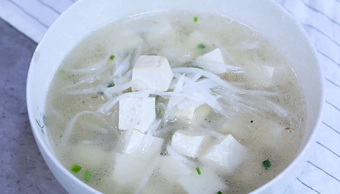 萝卜豆腐汤家常做法 白萝卜豆腐汤怎么做